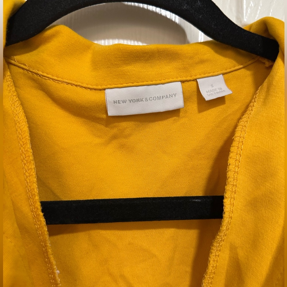 New York & Company Mini Yellow Button Up Shirt Dress in Women’s Small - Picture 4 of 11